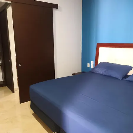 Comodo Departamento Con Alberca.